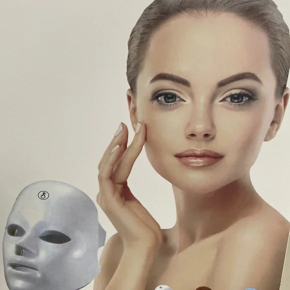 LED Light Therapy Mask - Picture 5 of 15